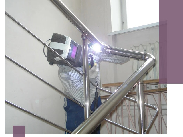 Монтаж перил и ограждений качественно в Аксае