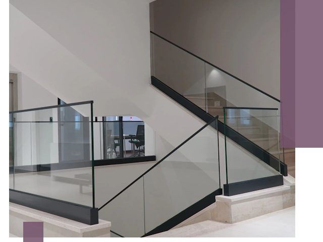 Стеклянные перила премиум-класса с установкой в Аксае