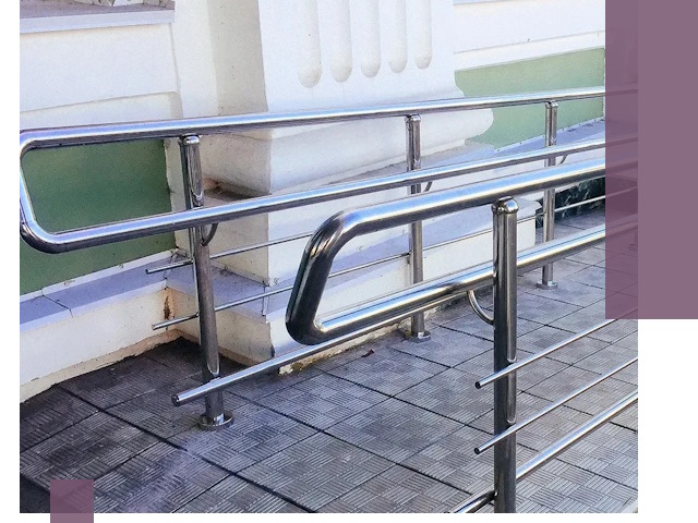 Ограждения пандусов из металла и нержавейки в Аксае