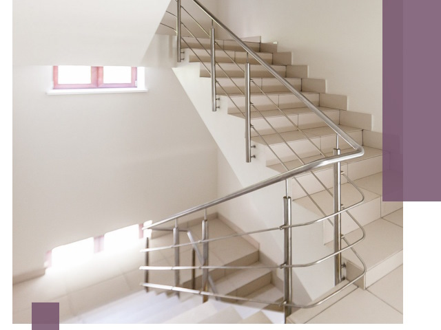 Установка и замена перил в подъезде в Аксае