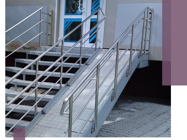 Пандус на крыльцо под ключ в Аксае: монтаж и изготовление