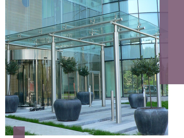 Навесы из стекла на заказ в Аксае — монтаж и установка